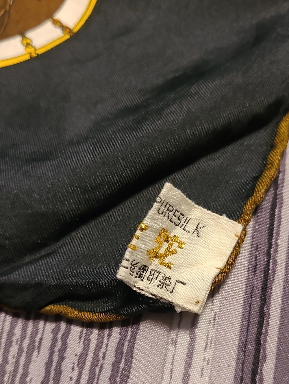 Vintage Gucci 100% Pure Silk Scarf Equestrian GG Logo Horse Head Medallions